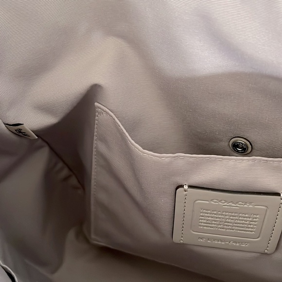 Coach F49127 Elle Hobo in Pebble Leather with Stardust Crystal Rivet - Picture 9 of 11